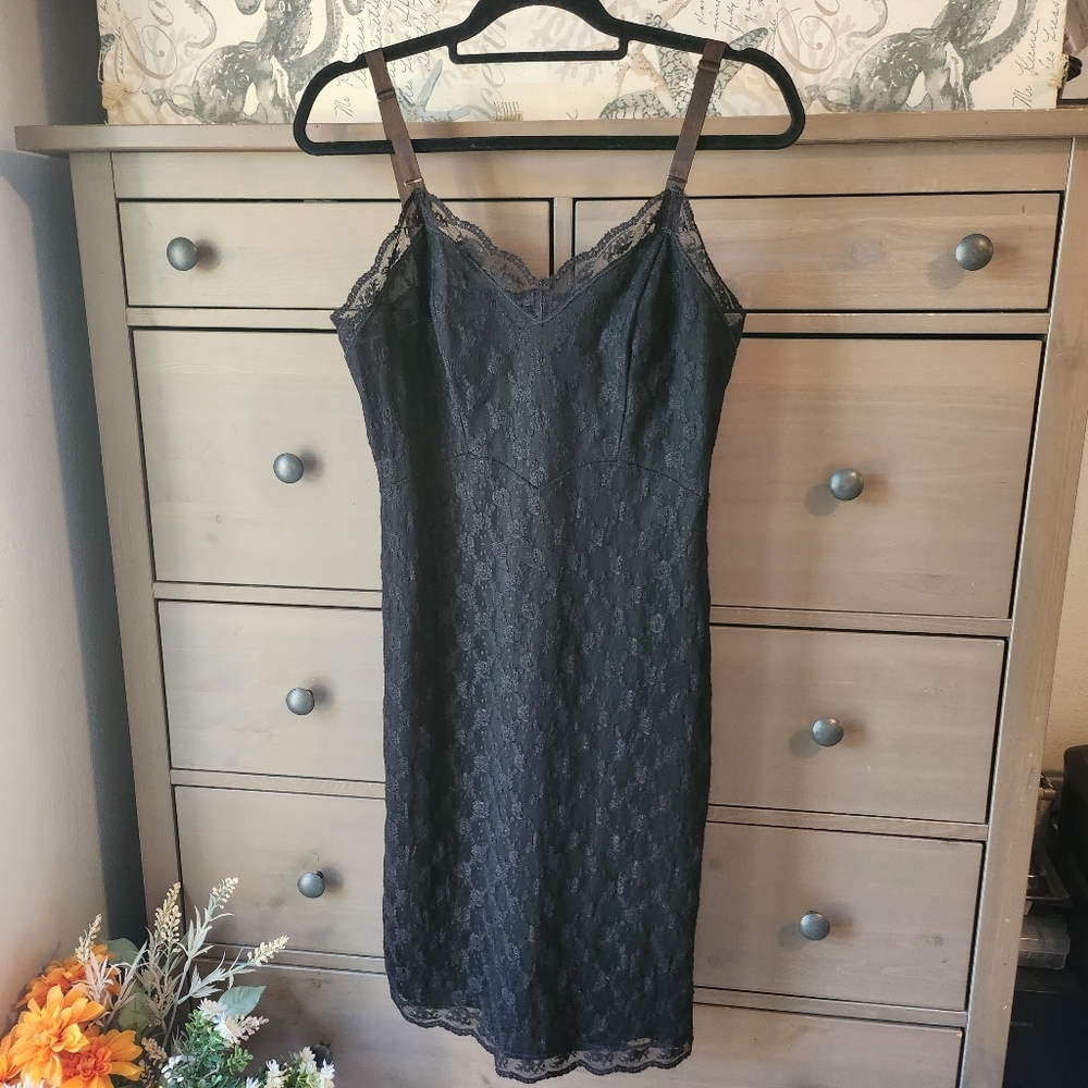 Vintage 1950s Youth Form Black Lace Full Slip – Size 36 – Nylon – ILGWU Union